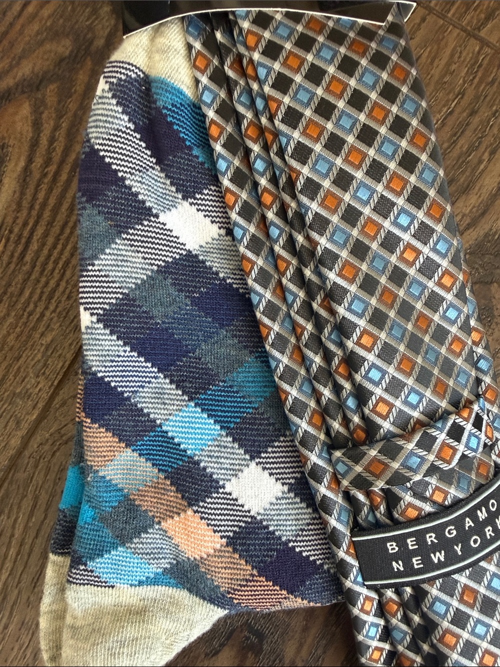 Bergamo New York NWT Handmade Tie and Sock Set Blue Orange White Patterned - Picture 6 of 6